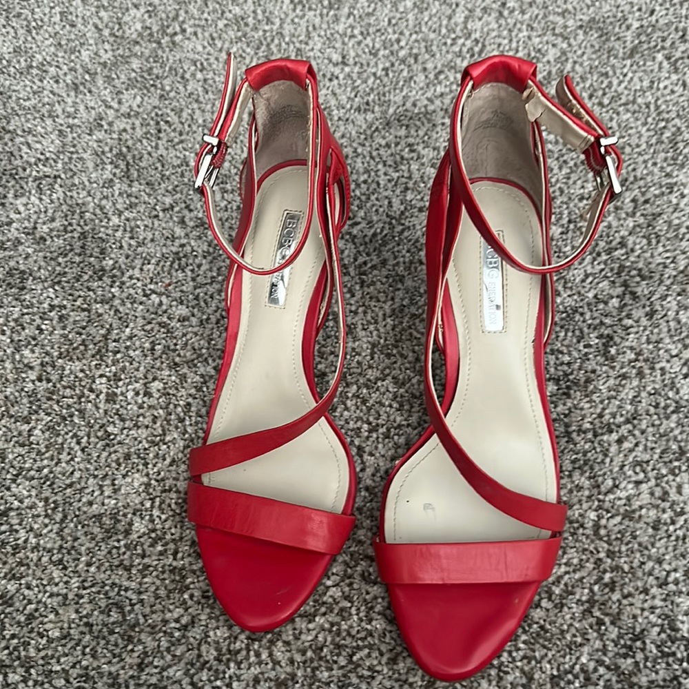 BCBG leather heels
